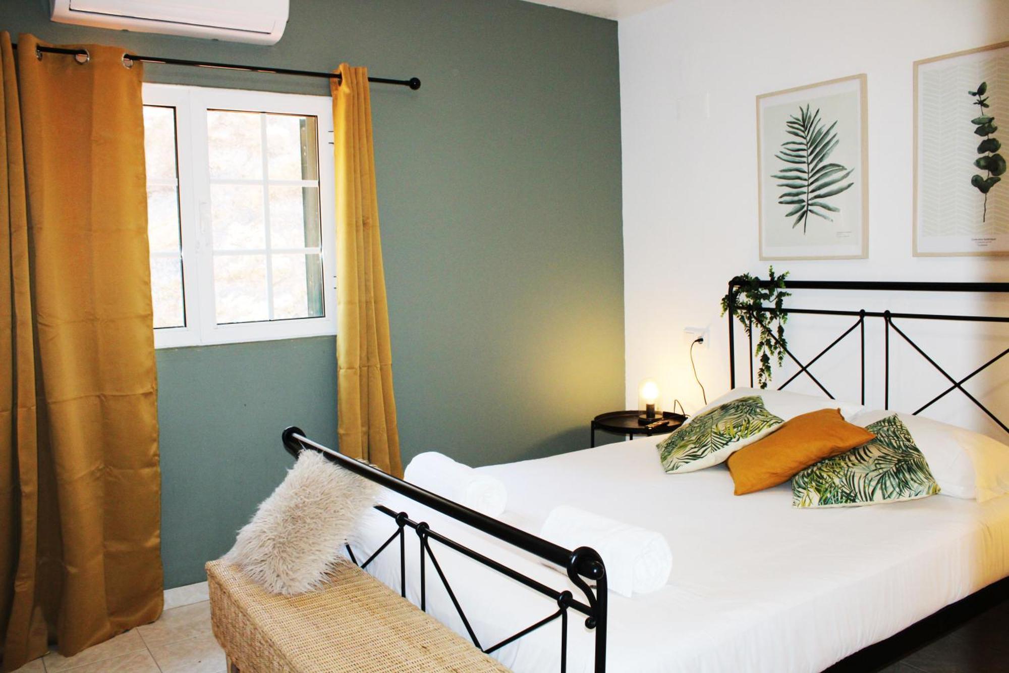 Guesthouse Aljezur Center Rum bild
