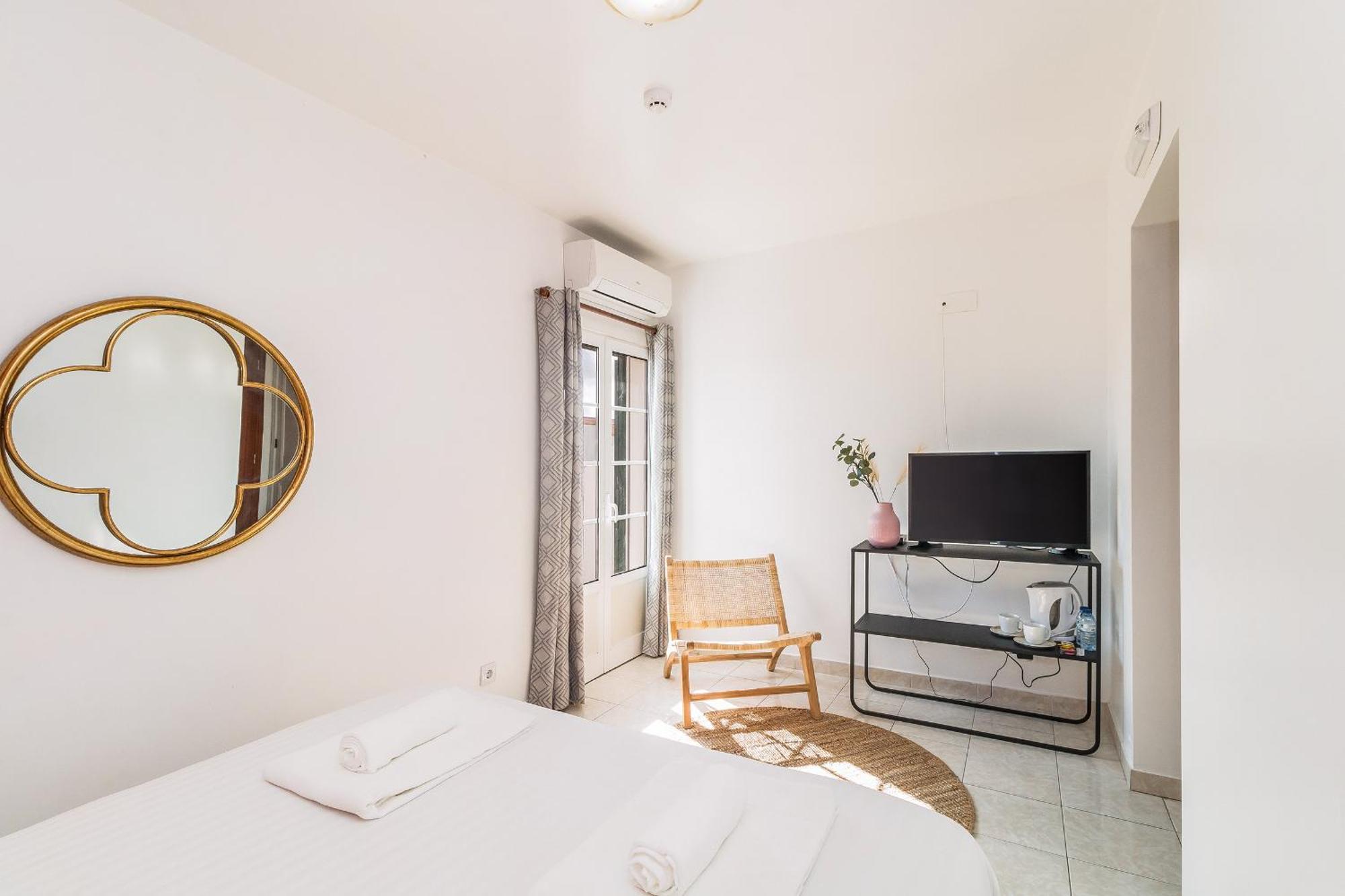 Guesthouse Aljezur Center Rum bild