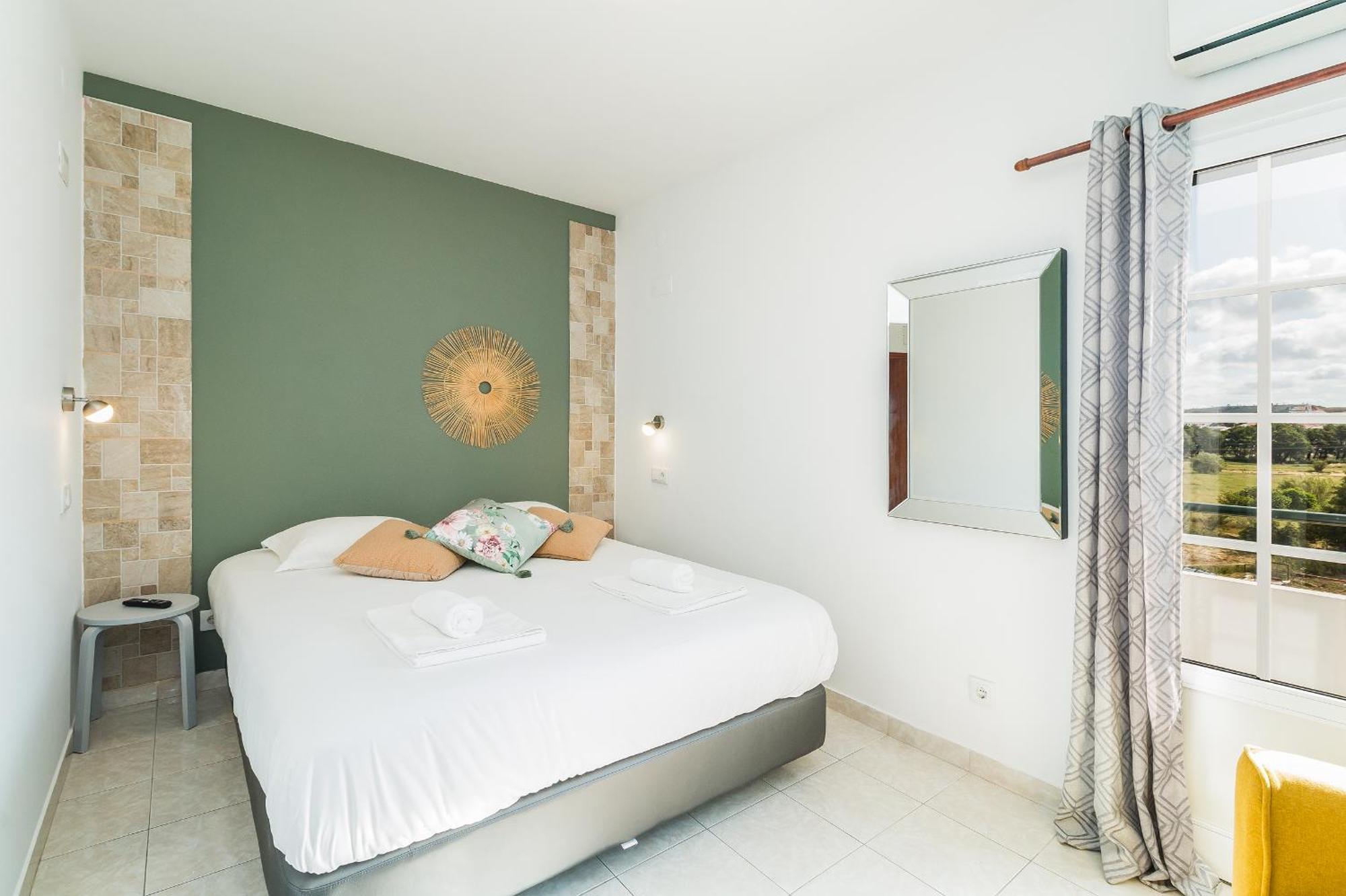 Guesthouse Aljezur Center Rum bild