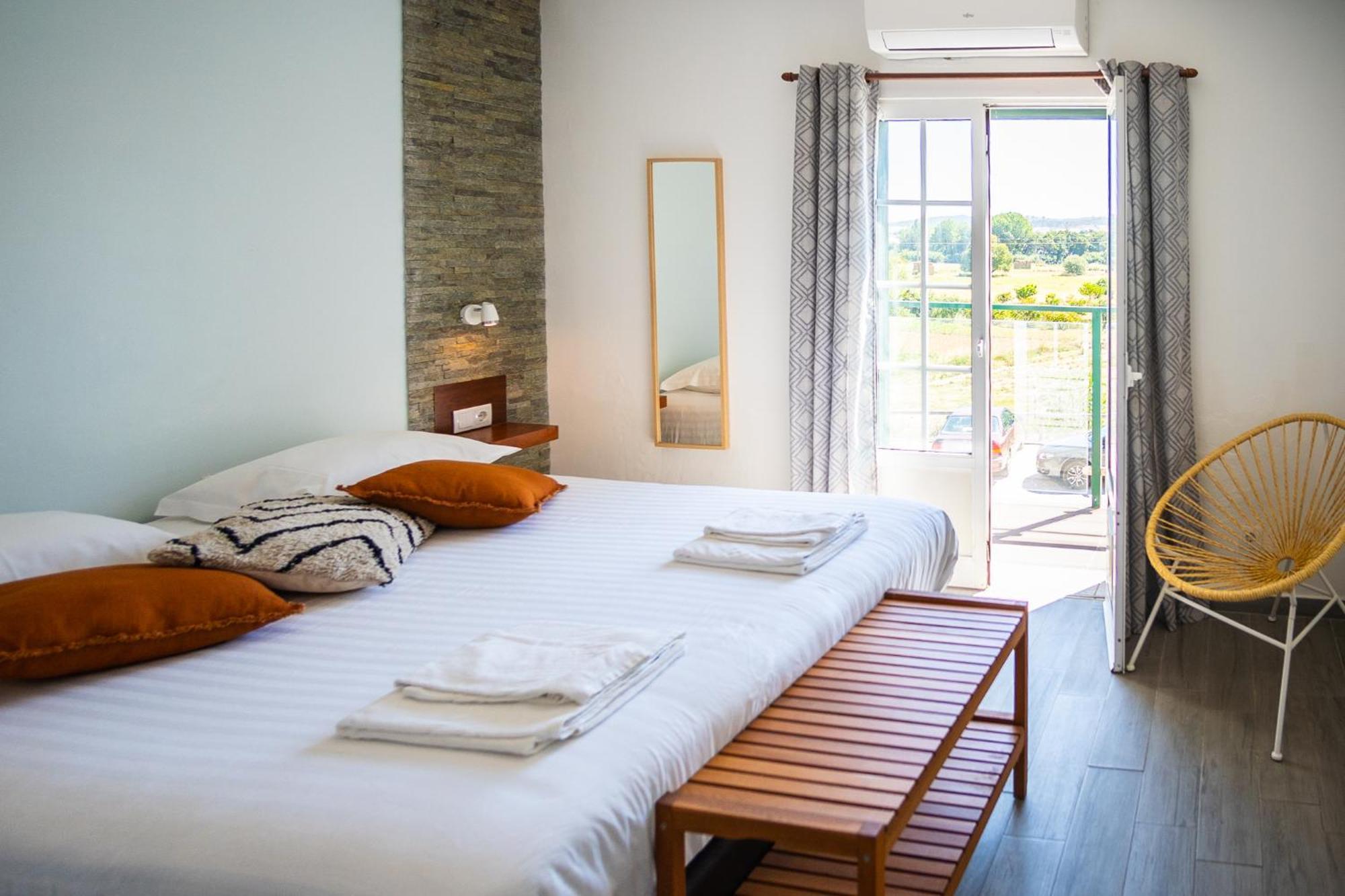 Guesthouse Aljezur Center Rum bild